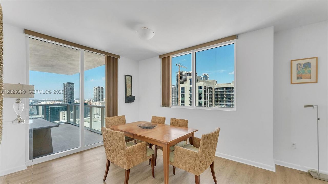 Active With Contract: $540,000 (2 beds, 2 baths, 1203 Square Feet)