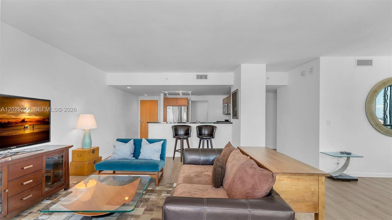 Active With Contract: $540,000 (2 beds, 2 baths, 1203 Square Feet)