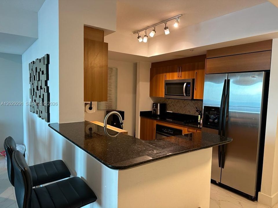 For Sale: $690,000 (2 beds, 2 baths, 1227 Square Feet)