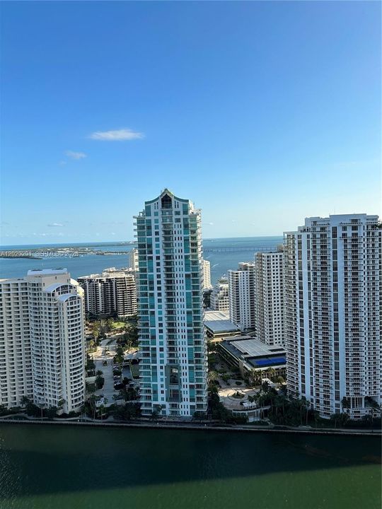 For Sale: $690,000 (2 beds, 2 baths, 1227 Square Feet)