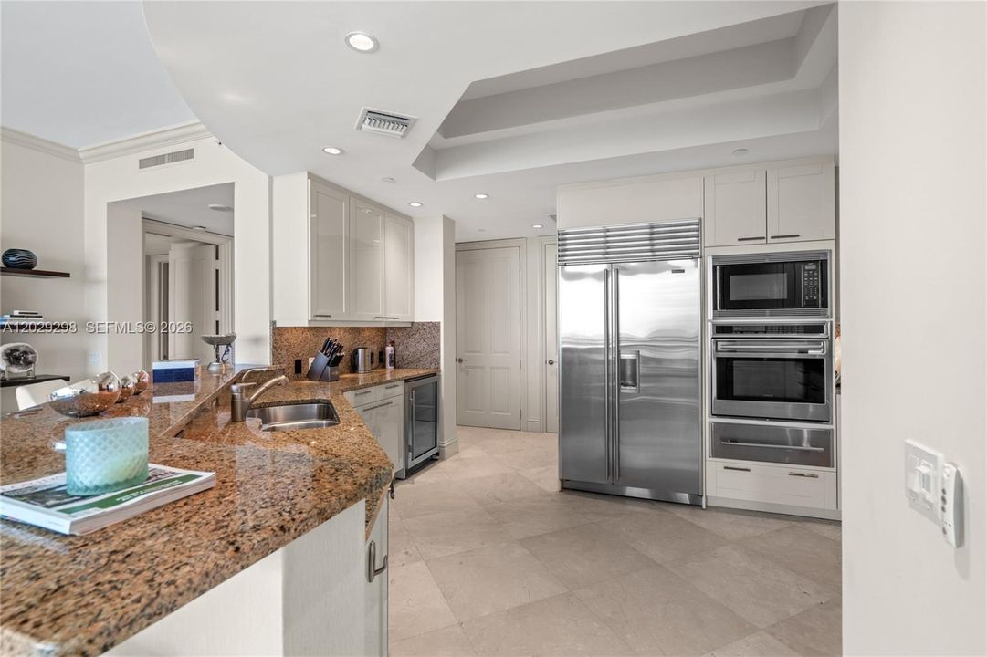 For Sale: $3,950,000 (2 beds, 2 baths, 2009 Square Feet)