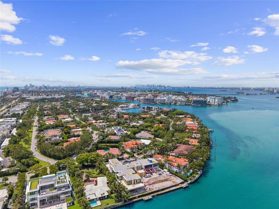 For Sale: $3,950,000 (2 beds, 2 baths, 2009 Square Feet)