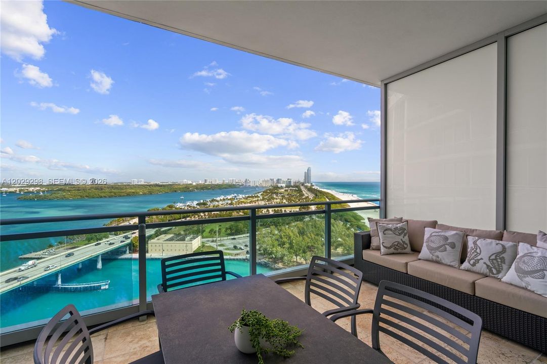 For Sale: $3,950,000 (2 beds, 2 baths, 2009 Square Feet)