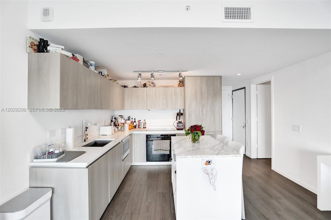 Active With Contract: $1,050,000 (3 beds, 3 baths, 1526 Square Feet)