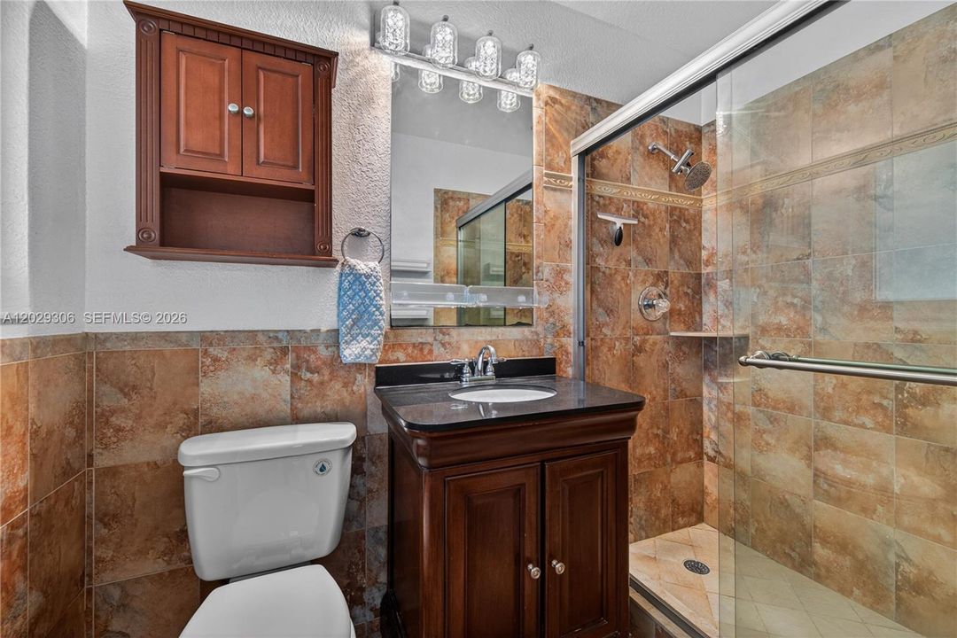 For Rent: $4,200 (3 beds, 3 baths, 1516 Square Feet)