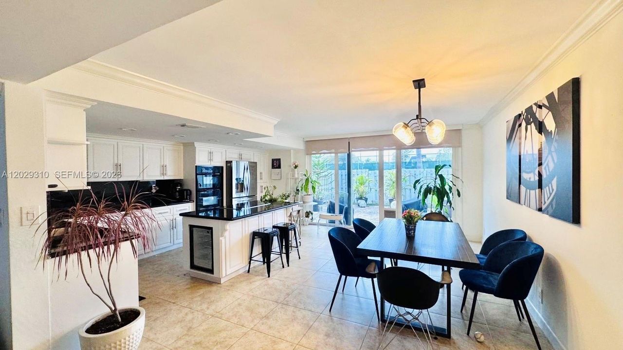 На продажу: $485,000 (2 спален, 2 ванн, 1798 Квадратных фут)