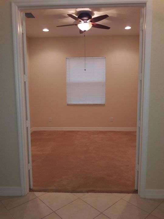 Den/4th Bedroom