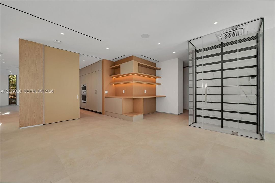 For Sale: $7,850,000 (6 beds, 6 baths, 5350 Square Feet)