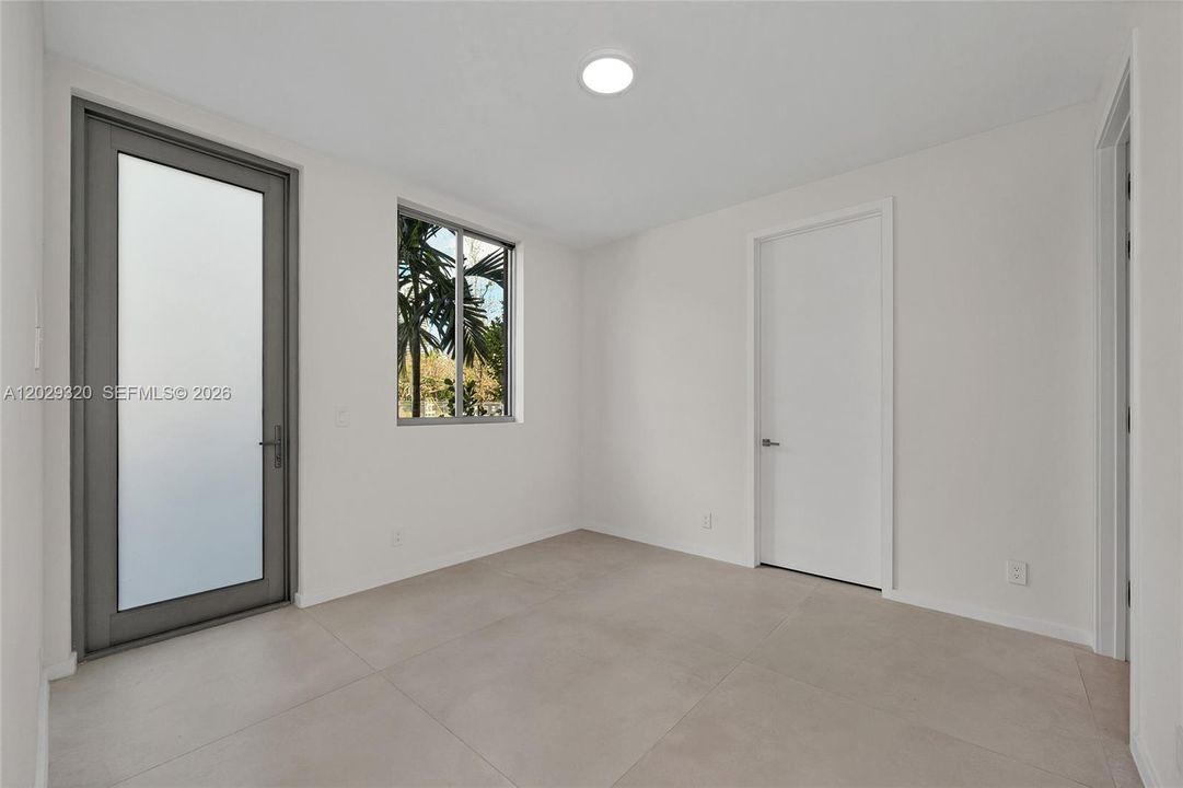 For Sale: $7,850,000 (6 beds, 6 baths, 5350 Square Feet)