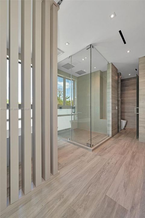 For Sale: $7,850,000 (6 beds, 6 baths, 5350 Square Feet)