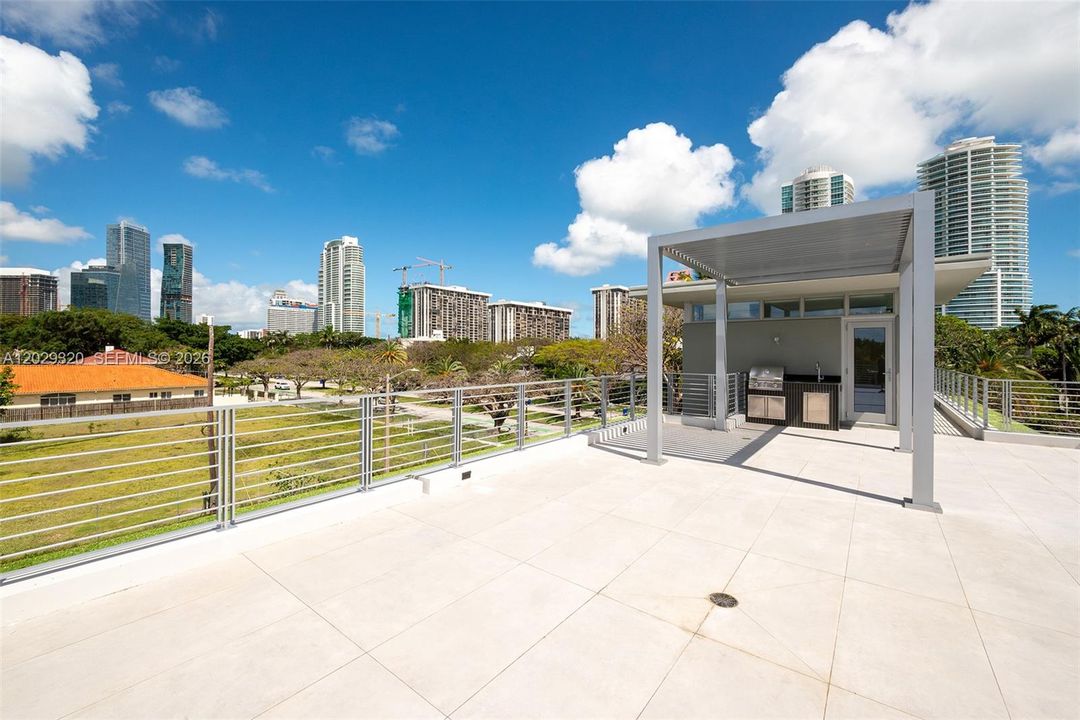 For Sale: $7,850,000 (6 beds, 6 baths, 5350 Square Feet)