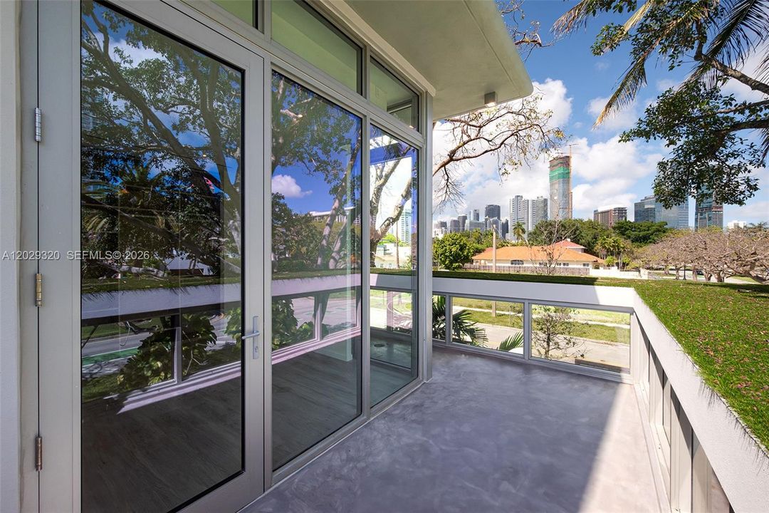 For Sale: $7,850,000 (6 beds, 6 baths, 5350 Square Feet)