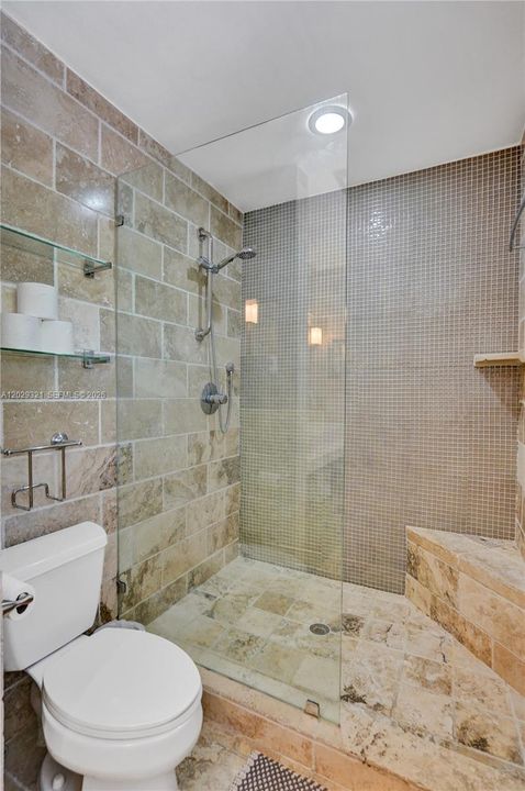 En Renta: $14,000 (4 camas, 3 baños, 2115 Pies cuadrados)