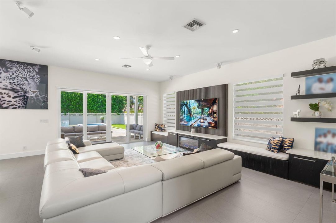 19-web-or-mls-1254 NW 102nd Way, Coral S