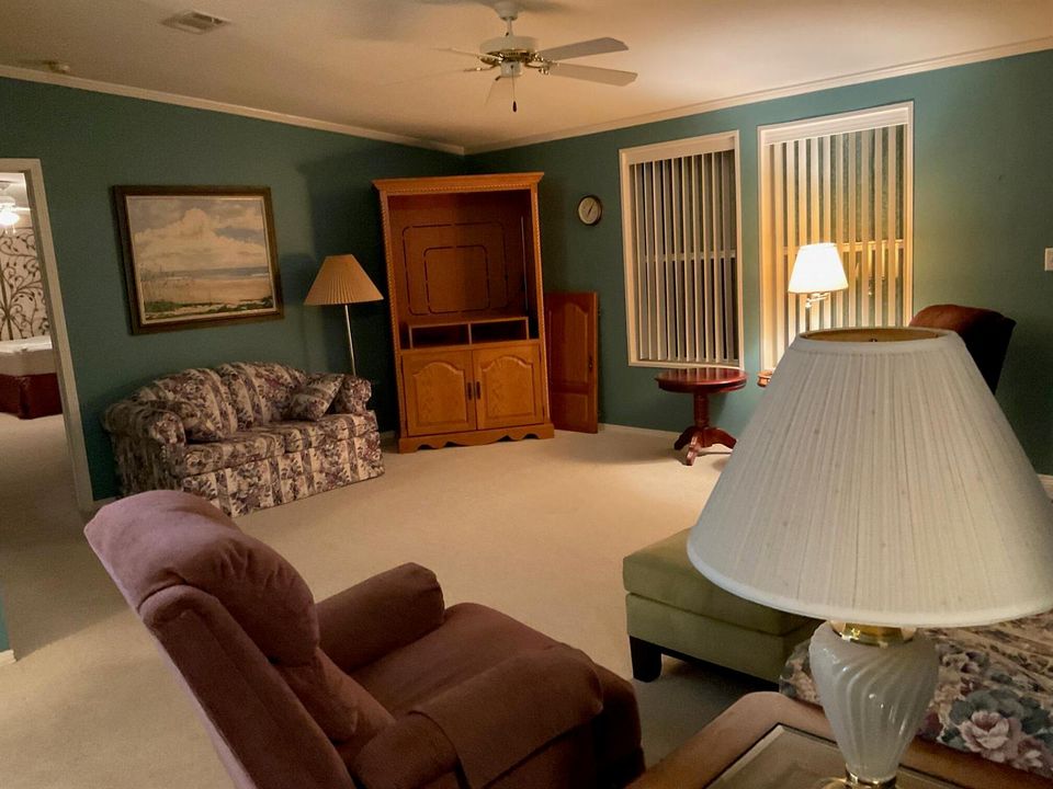2508 living room
