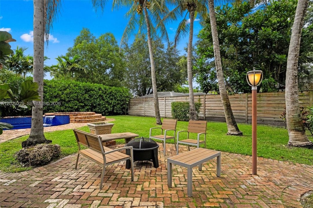 For Sale: $2,450,000 (4 beds, 3 baths, 2730 Square Feet)