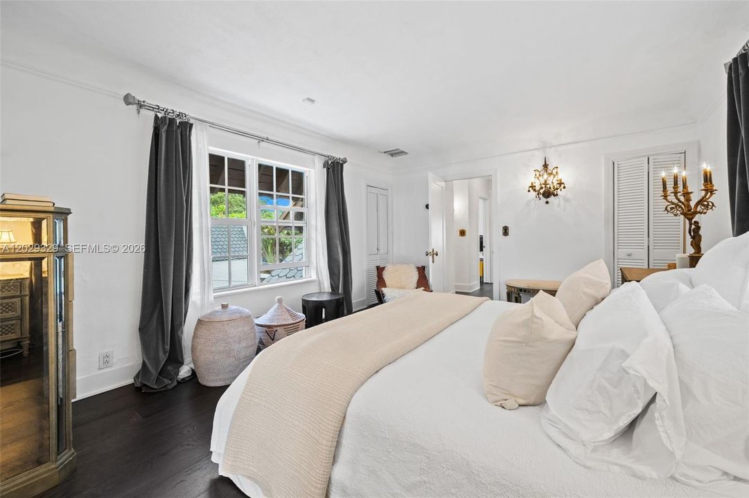 For Sale: $2,450,000 (4 beds, 3 baths, 2730 Square Feet)