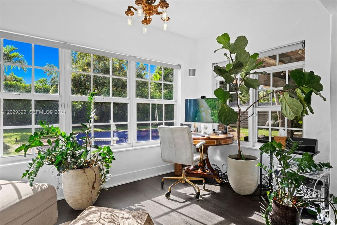 For Sale: $2,450,000 (4 beds, 3 baths, 2730 Square Feet)