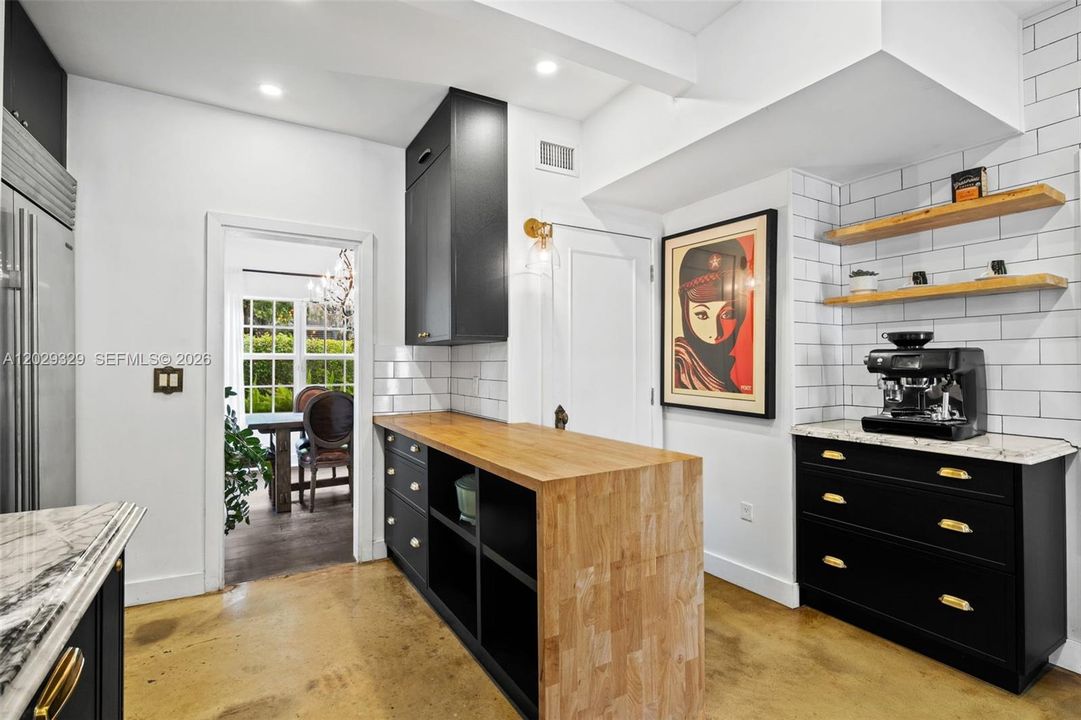 For Sale: $2,450,000 (4 beds, 3 baths, 2730 Square Feet)