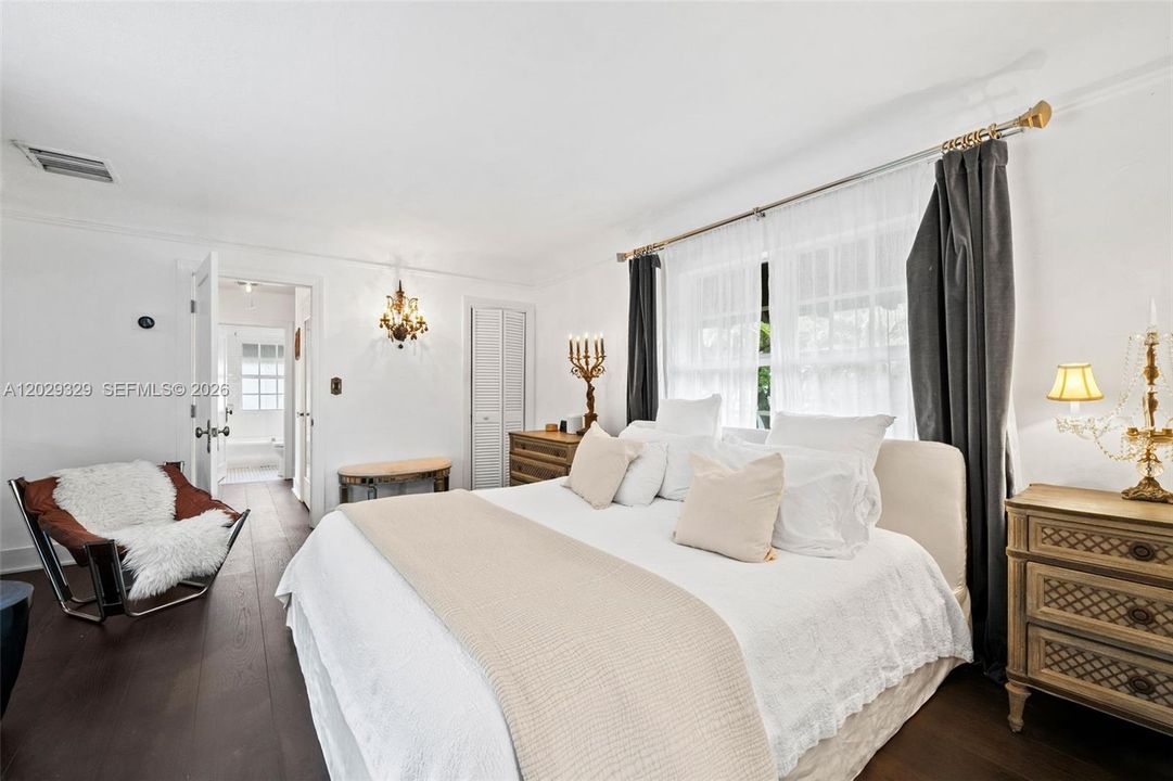 For Sale: $2,450,000 (4 beds, 3 baths, 2730 Square Feet)