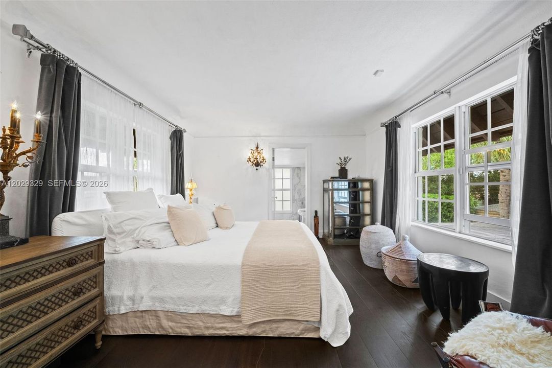 For Sale: $2,450,000 (4 beds, 3 baths, 2730 Square Feet)