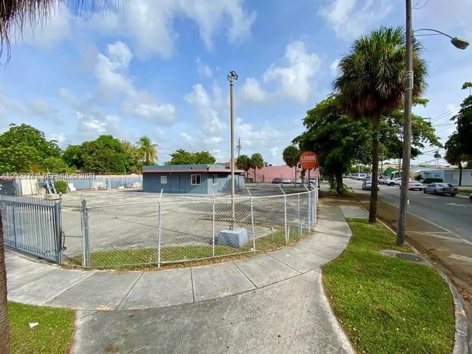 For Sale: $2,885,000 (0 beds, 0 baths, 0 Square Feet)