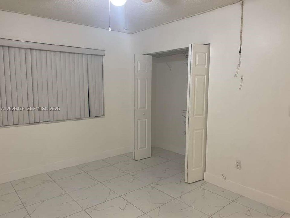 Active With Contract: $2,000 (2 beds, 2 baths, 750 Square Feet)