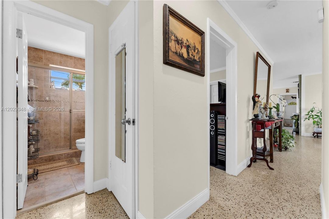 For Sale: $799,999 (4 beds, 3 baths, 1560 Square Feet)