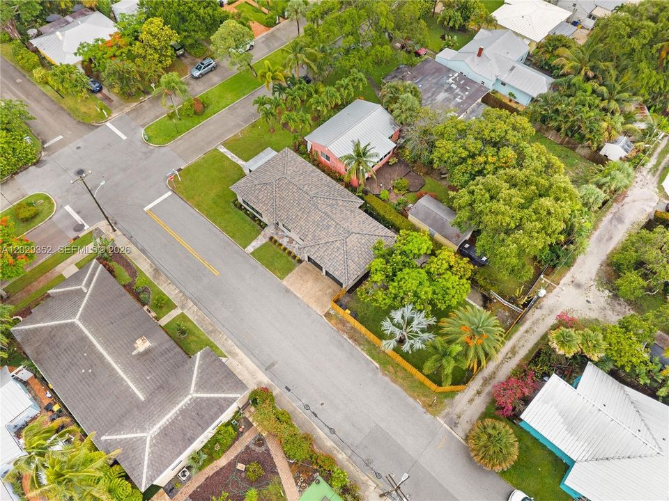 На продажу: $829,900 (3 спален, 3 ванн, 1272 Квадратных фут)
