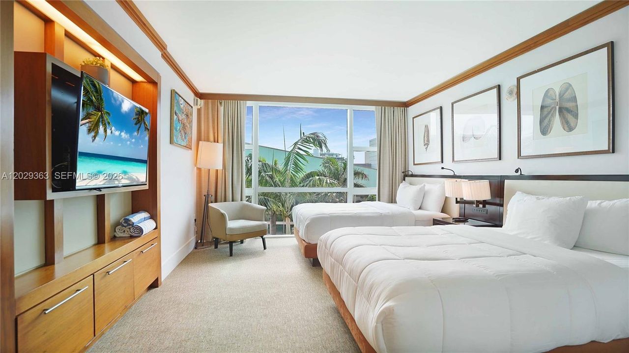 For Sale: $439,000 (1 beds, 1 baths, 873 Square Feet)