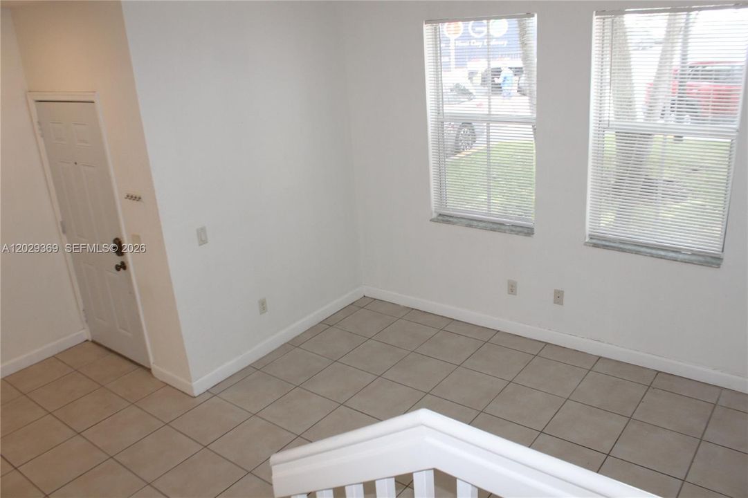En Venta: $425,000 (3 camas, 2 baños, 1450 Pies cuadrados)
