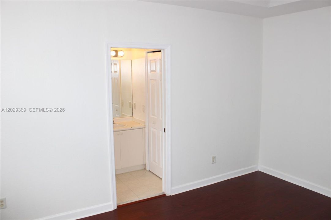 En Venta: $425,000 (3 camas, 2 baños, 1450 Pies cuadrados)