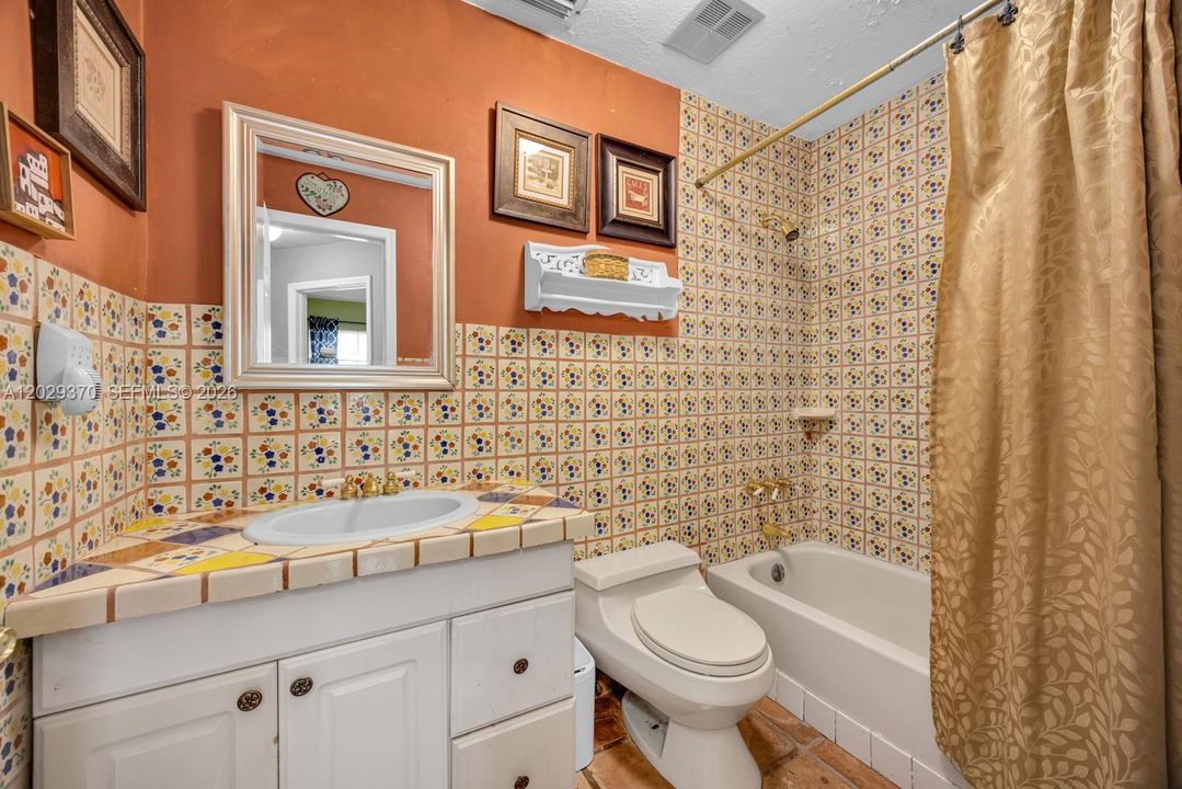 For Sale: $550,000 (4 beds, 2 baths, 1799 Square Feet)