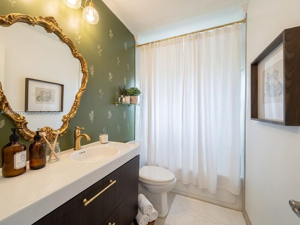 For Sale: $520,000 (3 beds, 2 baths, 1294 Square Feet)