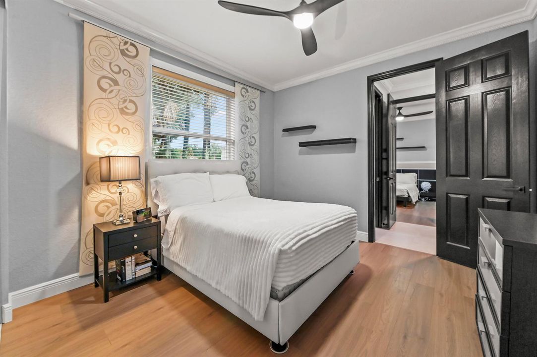 31 Bedroom 01