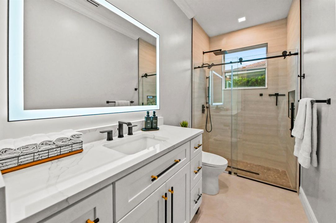 26 Bathroom 01