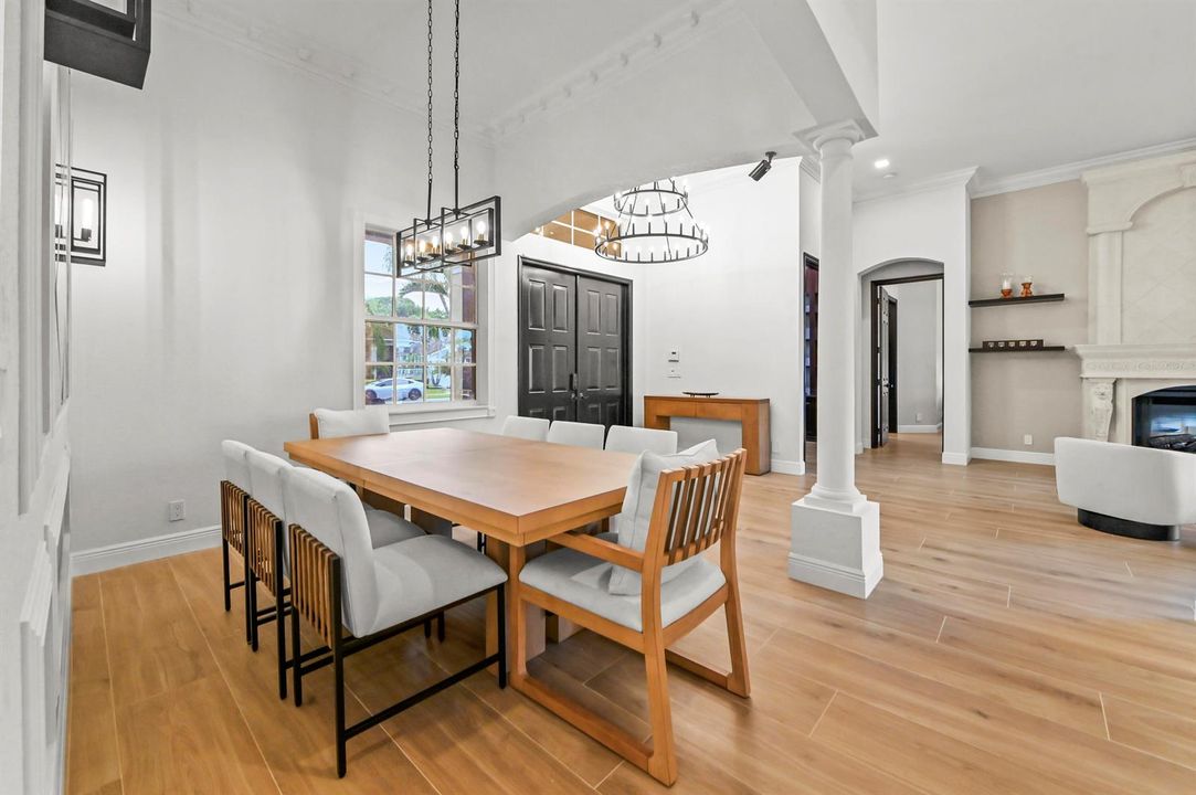 07 Dining room 03