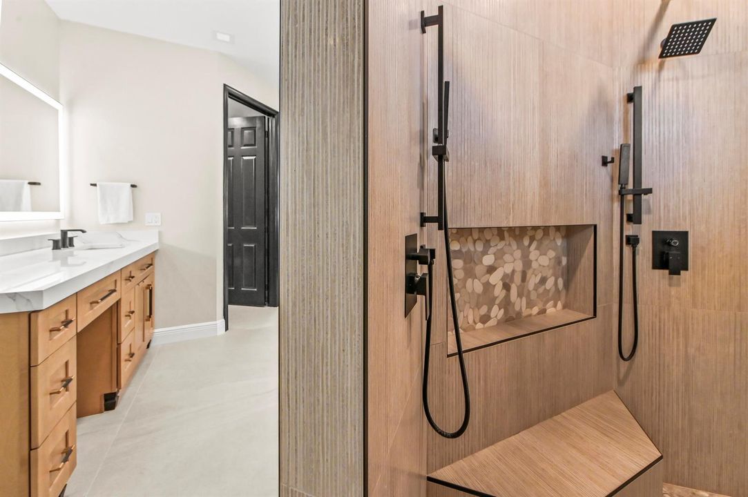 49 Bathroom 05