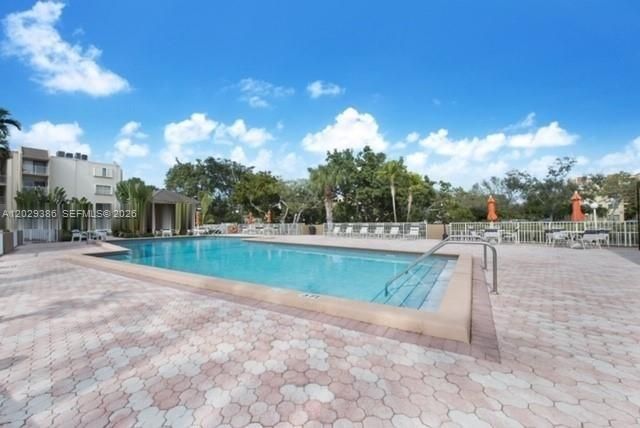 For Rent: $2,600 (2 beds, 2 baths, 1200 Square Feet)