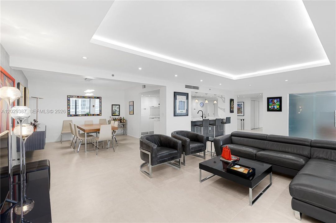 En Venta: $2,880,000 (3 camas, 2 baños, 2675 Pies cuadrados)