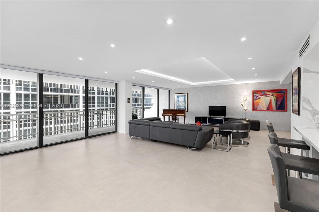 En Venta: $2,880,000 (3 camas, 2 baños, 2675 Pies cuadrados)