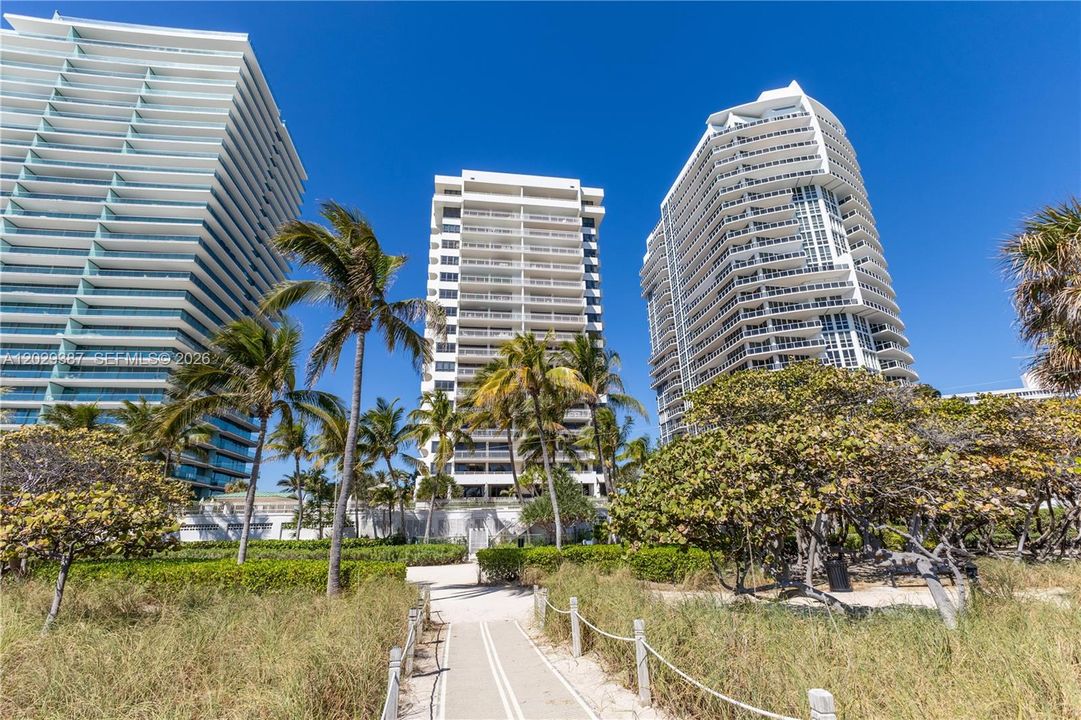 En Venta: $2,880,000 (3 camas, 2 baños, 2675 Pies cuadrados)