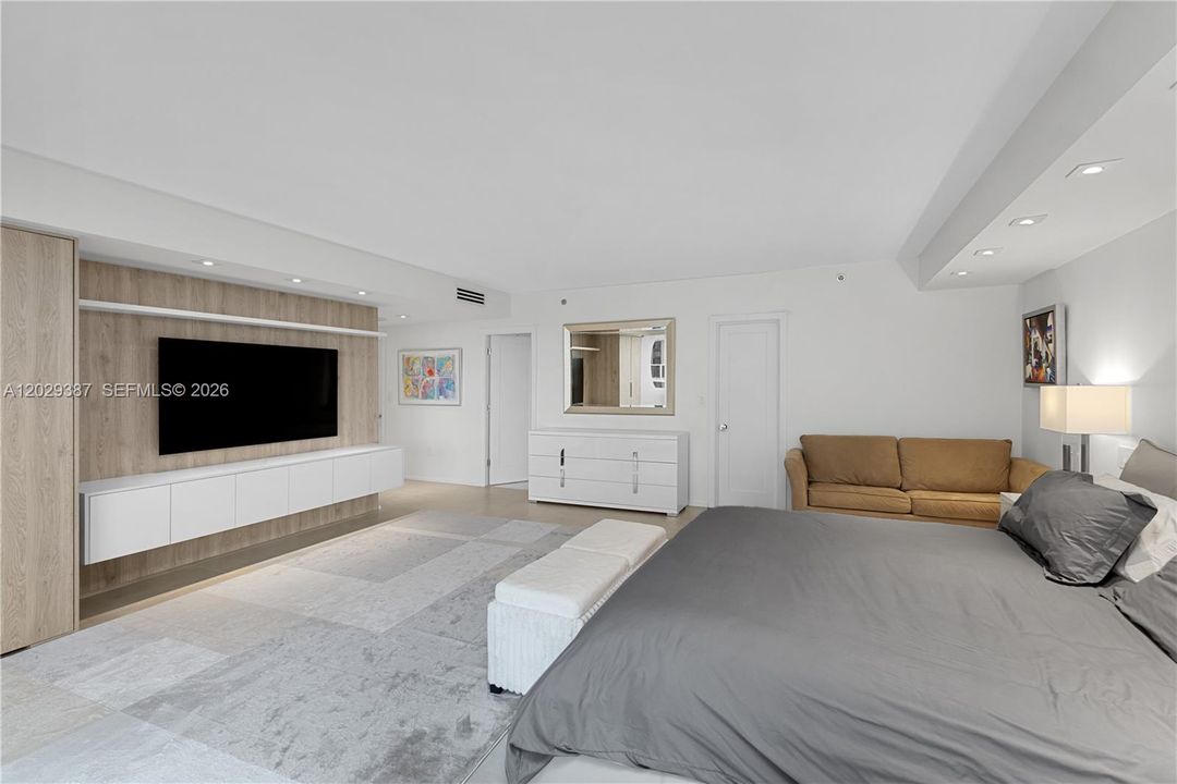 En Venta: $2,880,000 (3 camas, 2 baños, 2675 Pies cuadrados)