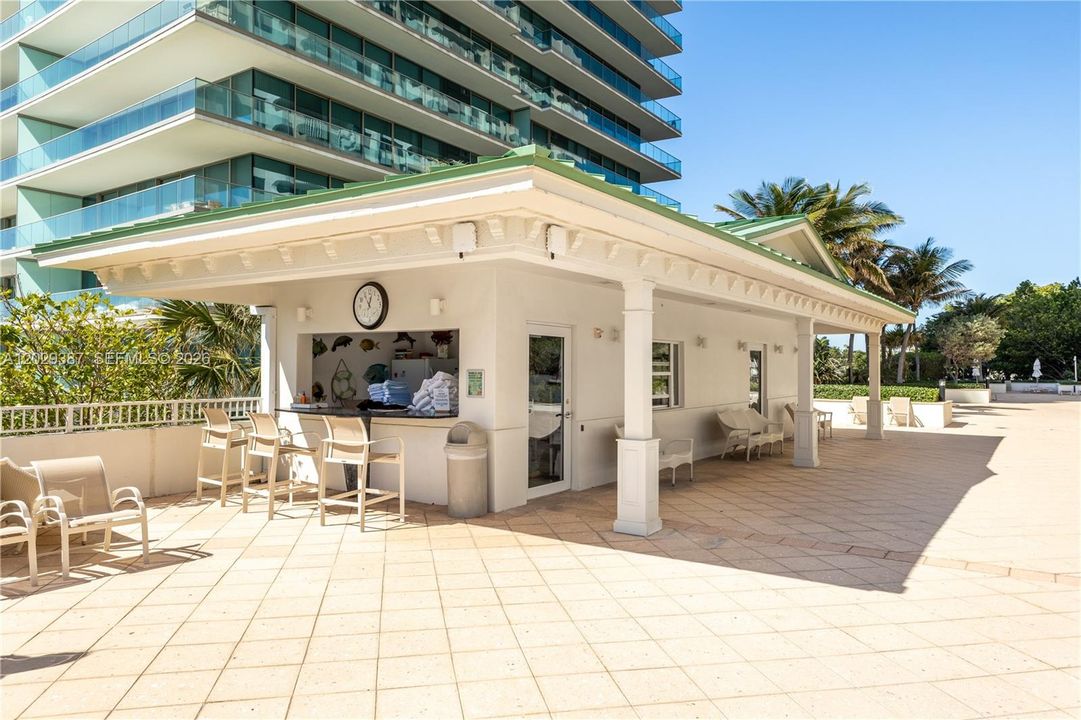 En Venta: $2,880,000 (3 camas, 2 baños, 2675 Pies cuadrados)