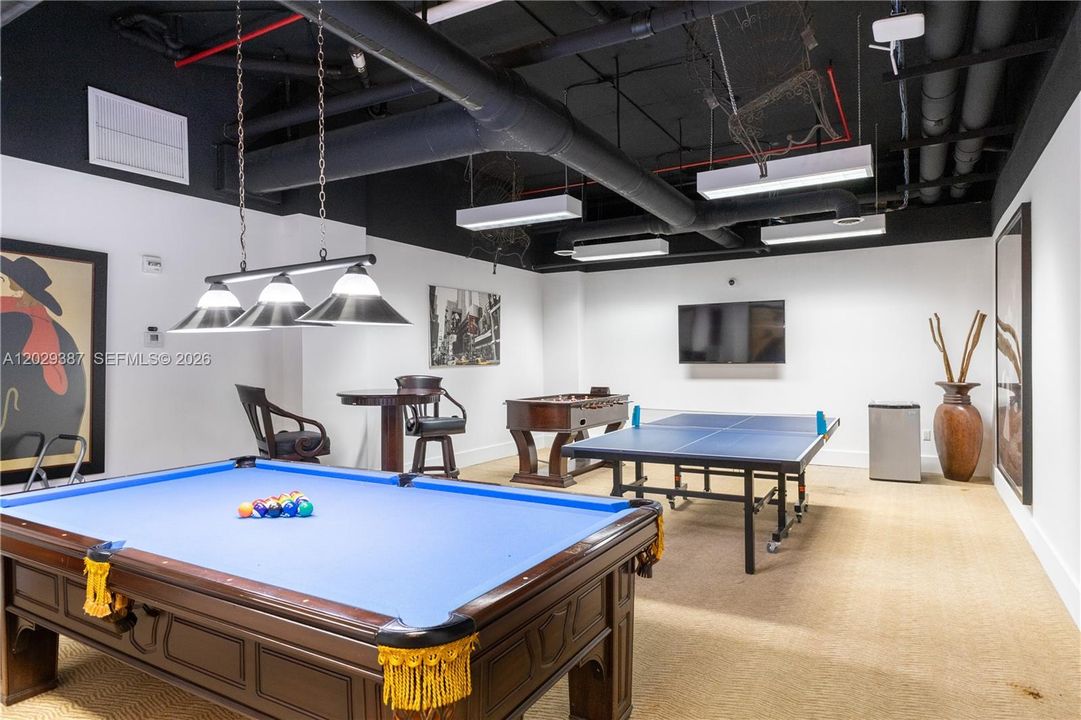 En Venta: $2,880,000 (3 camas, 2 baños, 2675 Pies cuadrados)