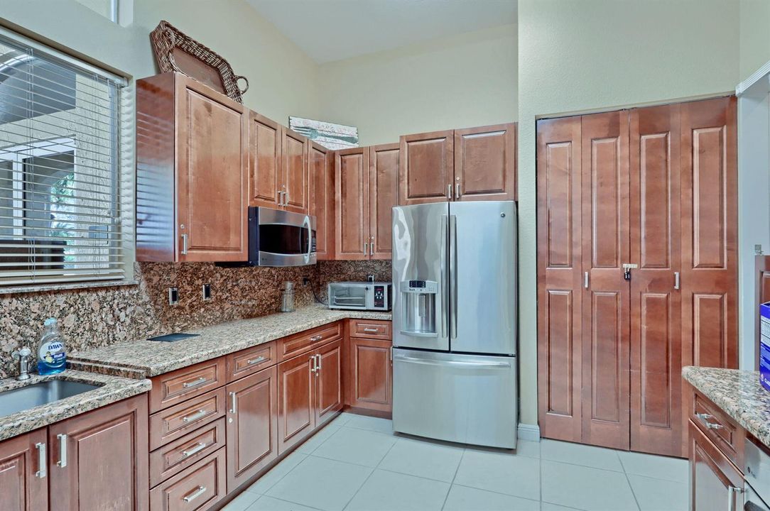 75-web-or-mls-107_320a1102-hdr(7)_cc bri