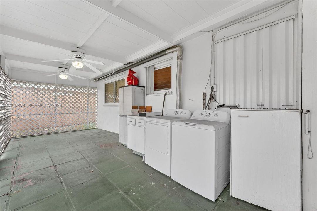 En Venta: $525,000 (2 camas, 2 baños, 950 Pies cuadrados)