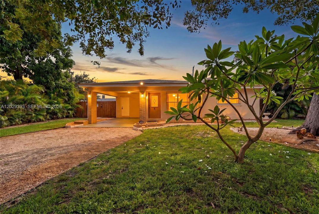 En Venta: $525,000 (2 camas, 2 baños, 950 Pies cuadrados)