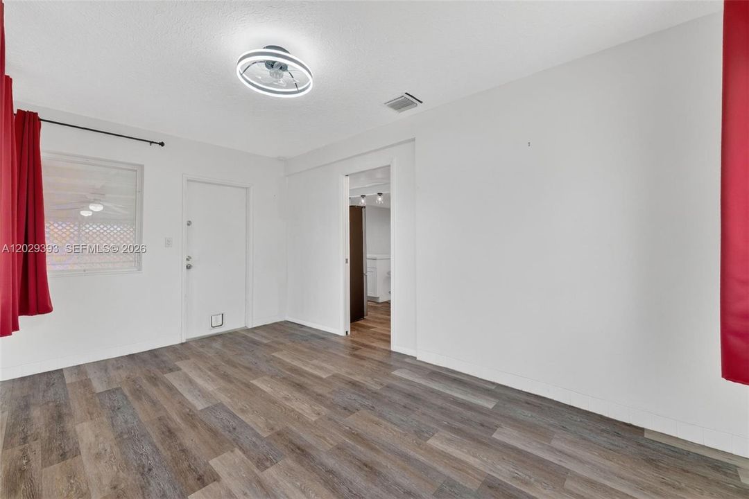 En Venta: $525,000 (2 camas, 2 baños, 950 Pies cuadrados)