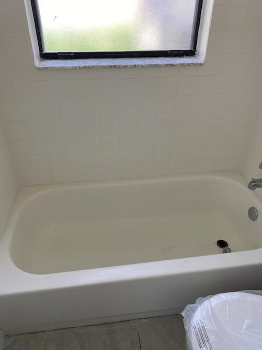 2 B bathrub
